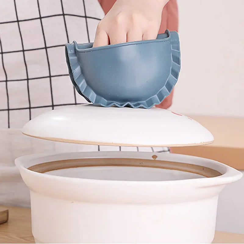 Silicone Heat Resistant Gloves Clips Dish Hold Anti-slip Oven Glove Mitts BBQ Tray Pot Dish Bowl Holder Kitchen Accessories