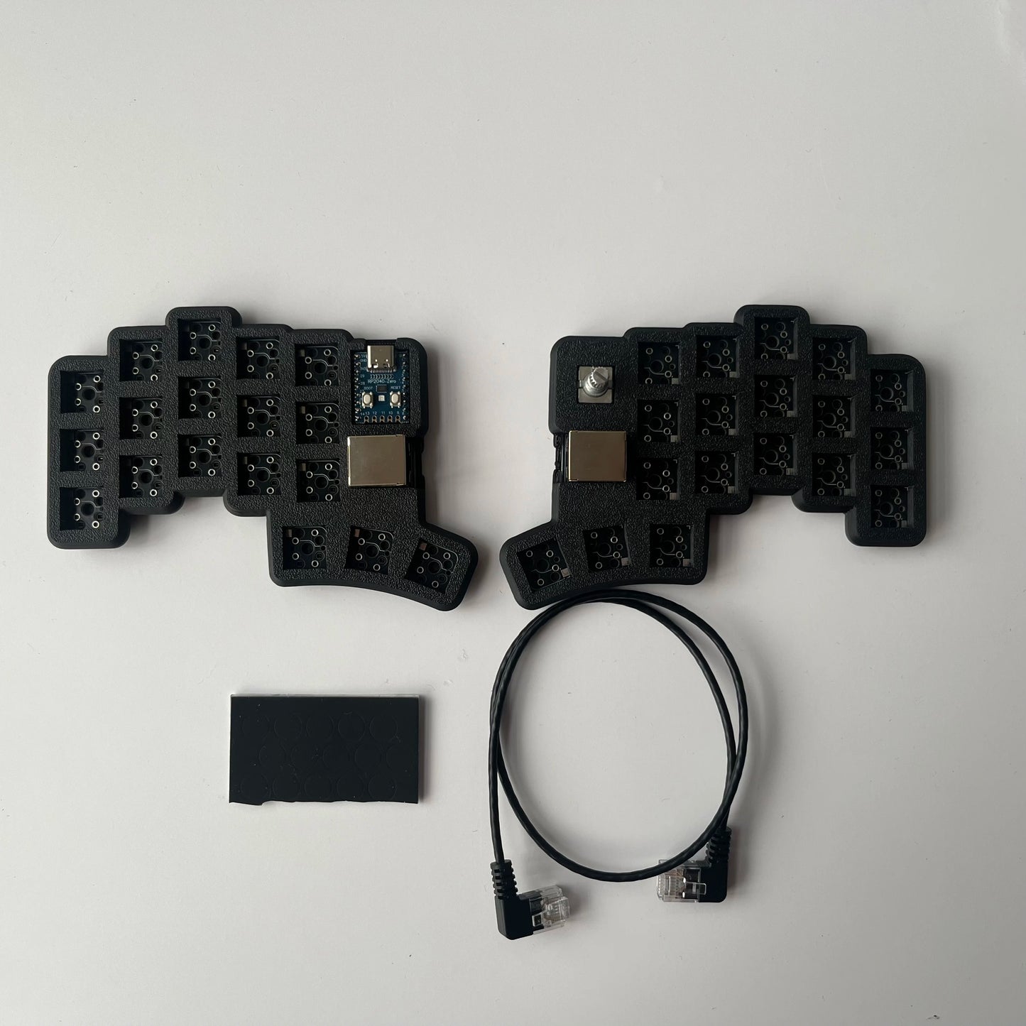 Cheapino V2 Wired Split Keyboard Hot Swap Vial Ergonomic Mechanical Keyboard Game MX Switches QMK Firmware Pre-soldered DIY Kit