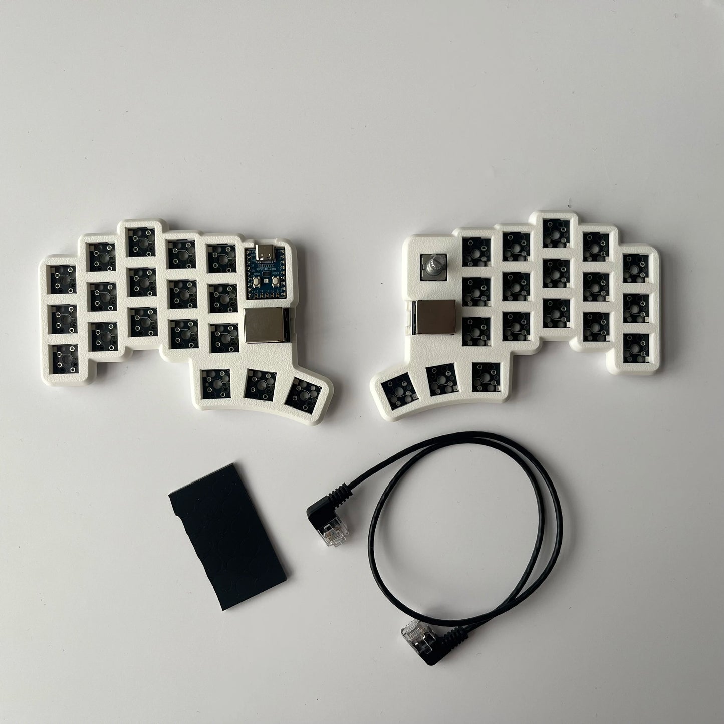 Cheapino V2 Wired Split Keyboard Hot Swap Vial Ergonomic Mechanical Keyboard Game MX Switches QMK Firmware Pre-soldered DIY Kit