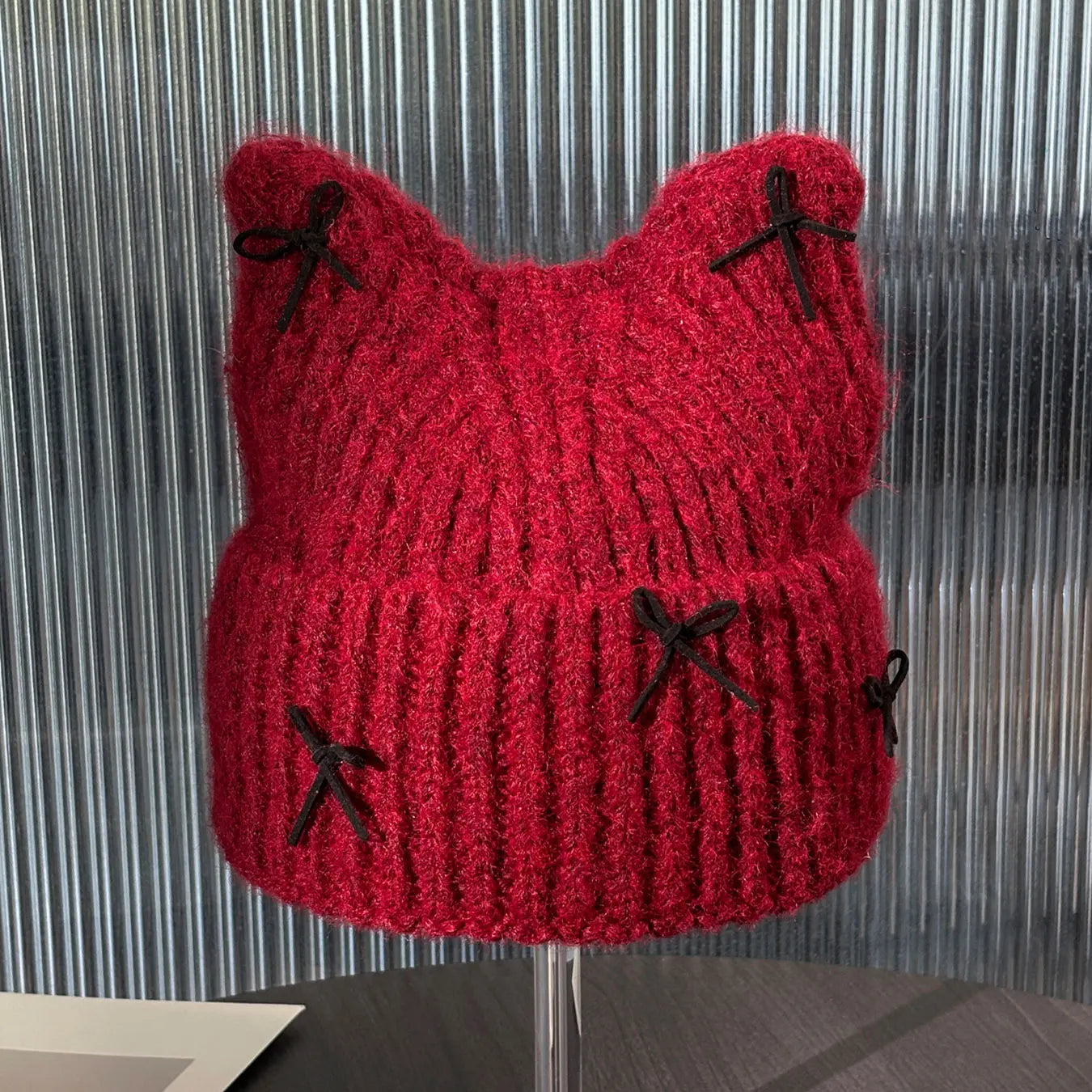 Handmade Bow-Knitted Hat, Cat Ear Design, Fashionable and Warm Woolen Hat, Windproof Pullover Hat, Casual Cold Weather Hat, Suitable as Clothing Accessories for Autumn and Winter Cold Weather