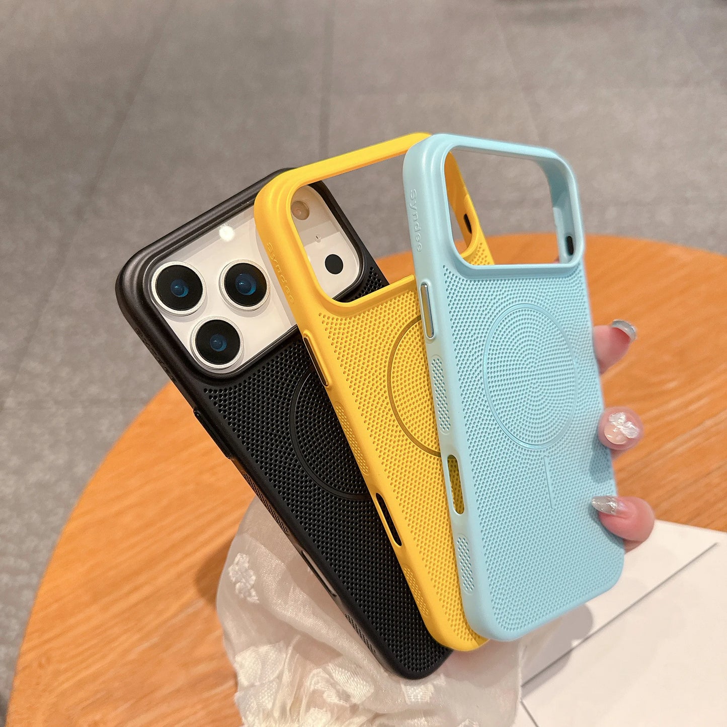 Cooling Heat Dissipation Magnetic Phone Case for iPhone 17 16 15 14 13 12 11 Pro Max Plus 17Pro Breathable Shockproof Back Cover