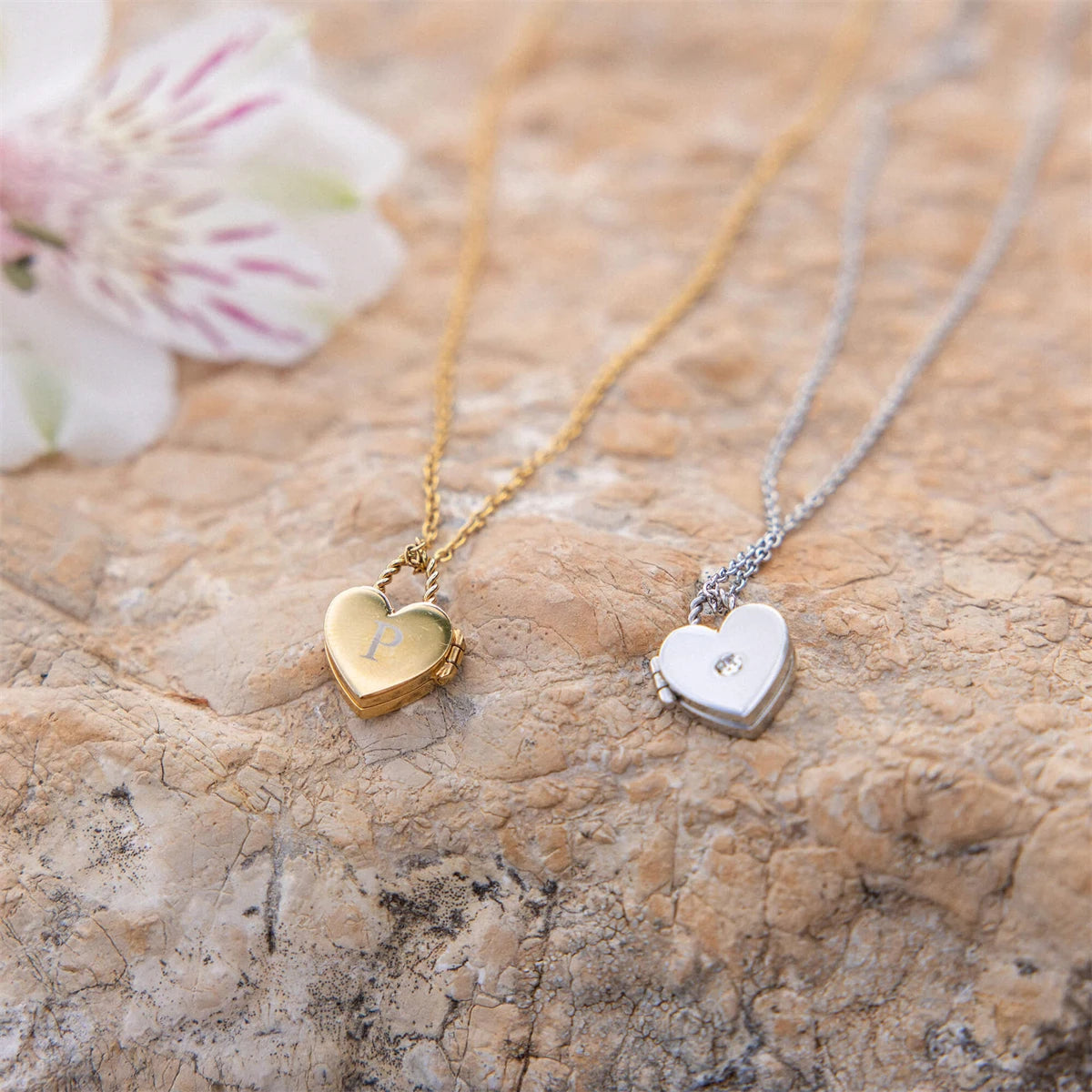 Valentine's Day Love Box Pendant Necklace Three Dimensional Opening Peach Heart Pendant Clavicle Chain Gold Plated