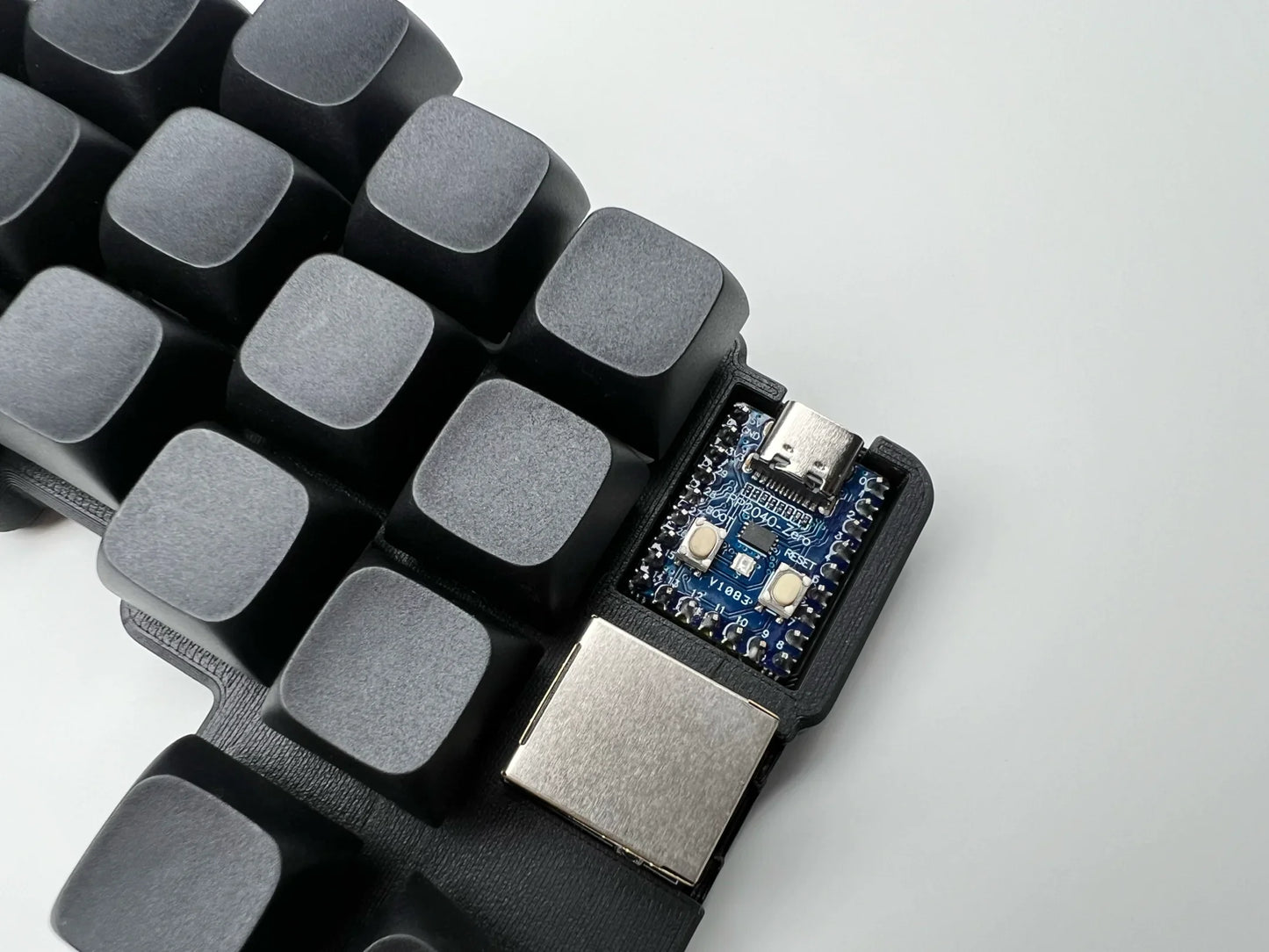 Cheapino V2 Wired Split Keyboard Hot Swap Vial Ergonomic Mechanical Keyboard Game MX Switches QMK Firmware Pre-soldered DIY Kit