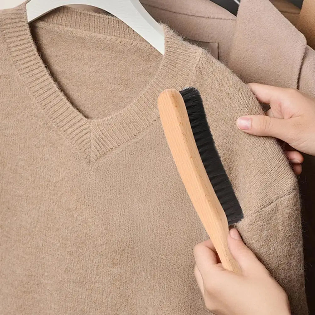 Hat Brush Hat Maintenance Brush Compact Portable Clothes Brush for Felt Cowboy Hats Velvet Furniture with Wooden Handle Pet Hair