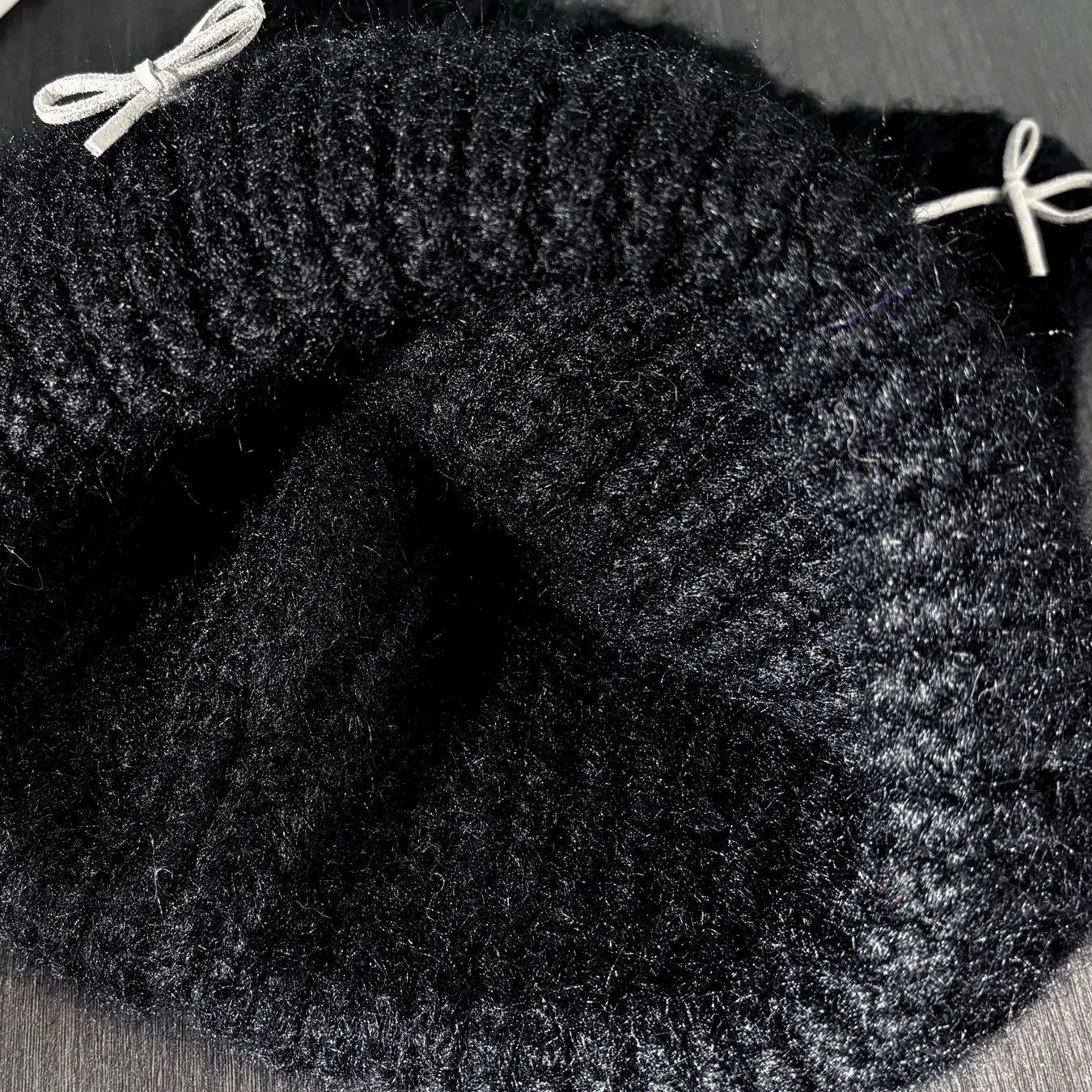Handmade Bow-Knitted Hat, Cat Ear Design, Fashionable and Warm Woolen Hat, Windproof Pullover Hat, Casual Cold Weather Hat, Suitable as Clothing Accessories for Autumn and Winter Cold Weather