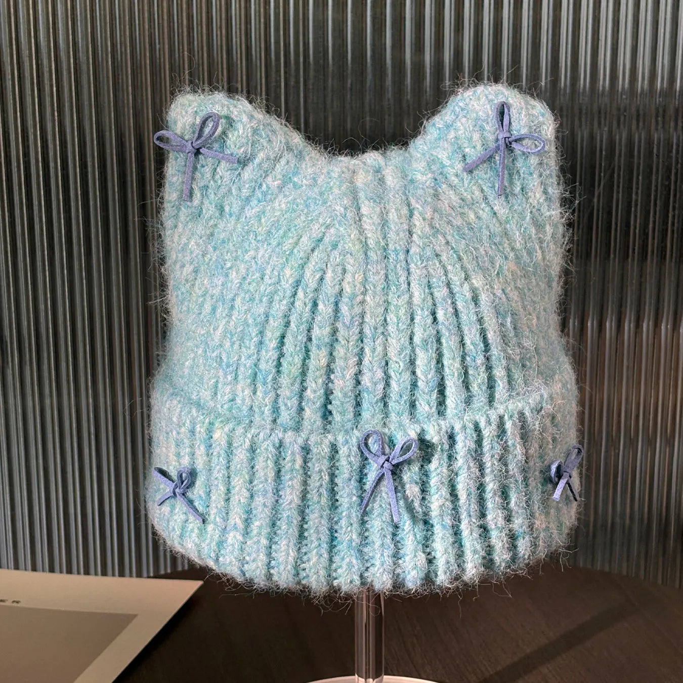 Handmade Bow-Knitted Hat, Cat Ear Design, Fashionable and Warm Woolen Hat, Windproof Pullover Hat, Casual Cold Weather Hat, Suitable as Clothing Accessories for Autumn and Winter Cold Weather